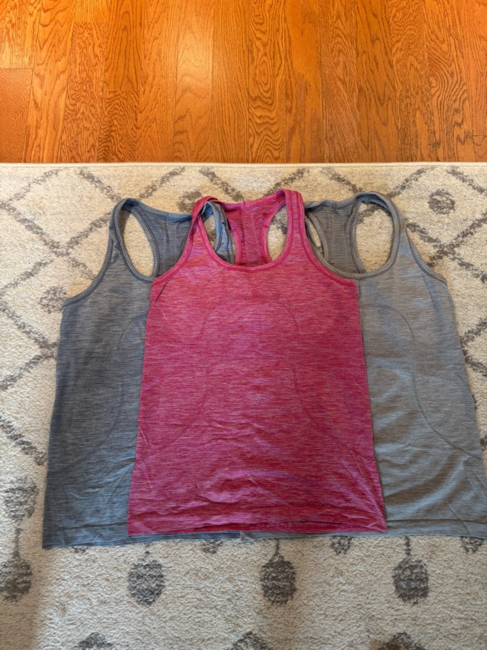 Lot of 3 lululemon swiftly tank top size 6